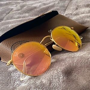 Mirrored Women’s Ray-bans